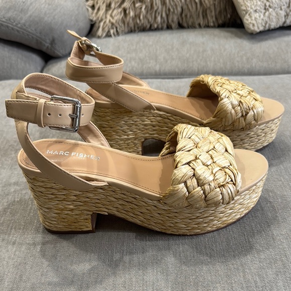 Marc Fisher Tan Platform Sandals - Picture 1 of 8